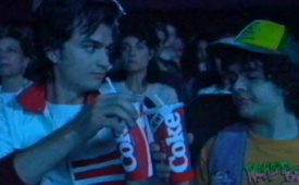 A Coca-Cola irá relançar temporariamente a New Coke, fórmula que lançada sem sucesso em 1985, para a terceira temporada de Stanger Things (Crédito: Divulgação/Netflix/Coca-Cola Company)