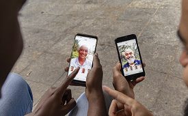 FaceApp propõe transformar o rosto do usuário em uma versão mais velha de si mesmo (Crédito: Denise Tadei)