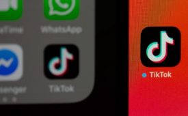 Os vídeos curtos verticais trouxeram para a nova geração um formato efetivo de como
se passar uma mensagem adiante (Crédito: Solen Feyissa/Unsplash)