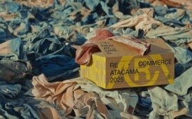 Projeto da Artplan oferece roupas de grandes marcas que foram descartadas no Deserto do Atacama (Crédito: Divulgação)