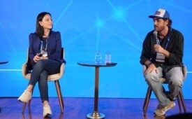 Daniel Wakswaser, da Ambev, e Carla Mita, da Visa, falam sobre Copa do Mundo no Blue Connections (Crédito: Eduardo Lopes / Máquina da Foto)